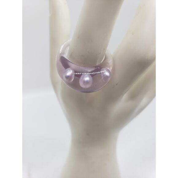 Lucite Resin Dome Ring Size 7.75 Clear with Faux Pearl bubbles Y2K Retro - Picture 13 of 13